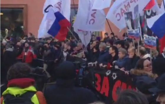 ВИДЕО: Протестна шетња поводом убиства Њемцова